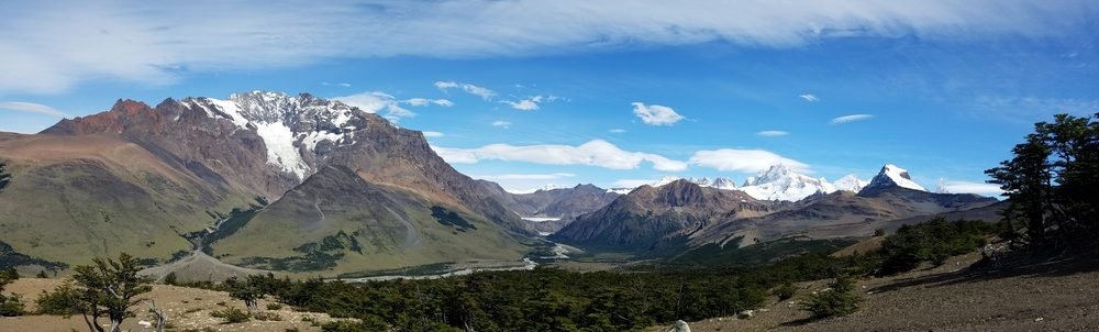 sweeping panoramic view in los glaciares national park